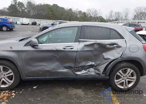 2015 Mercedes-Benz Gla 250 4Matic z USA, uszkodzony, nr VIN WDCTG4GB8FJ183927